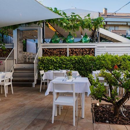La Taverna Antica Rooms Pescara Bagian luar foto