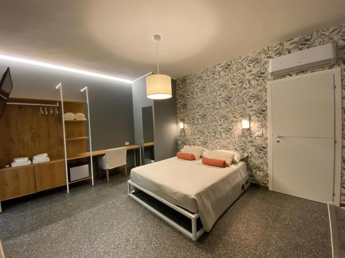 La Taverna Antica Rooms Pescara Bagian luar foto